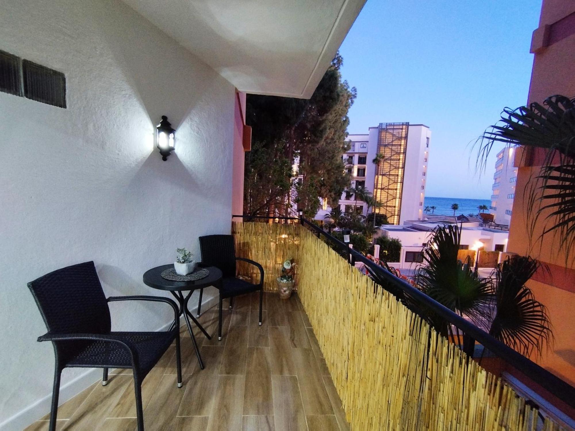 Amazing Front Sea View Studio. Centre Leilighet